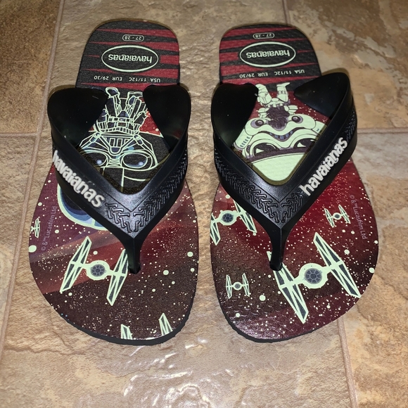 Havaianas Star Wars Darth Vader Storm Trooper Slippers Kids Size 11-12C - Picture 2 of 6